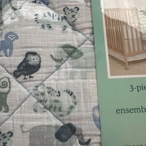 Aden and anais Adorable Animal Print Quilt Set - Blue, Green, and Gray